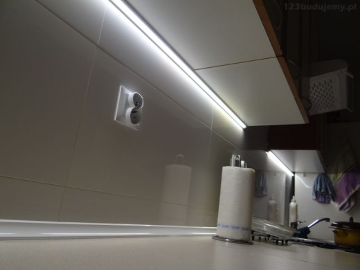 Osvětlení kuchyňské linky z profilu LED Corner